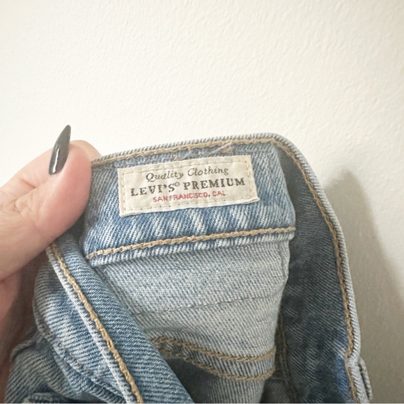 Levi's Premium 501 Button Fly Classic Straight Jeans Light Acid Wash 28 x 28 - Picture 7 of 10